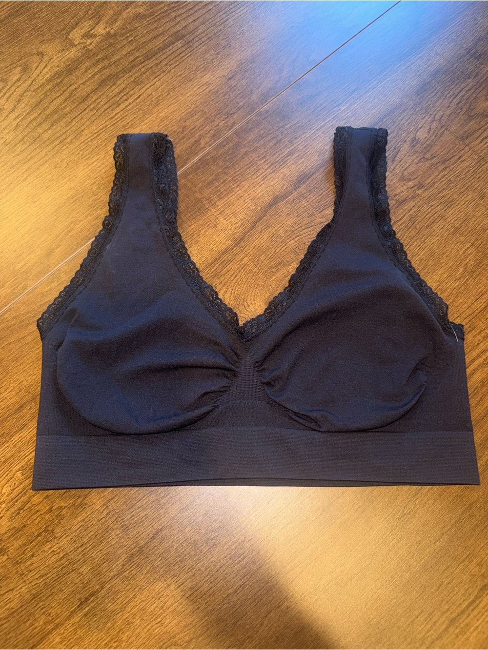 Rhonda Sheer Lace-Trim Seamless Comfort Bra - Black 2XL - Picture 2 of 7